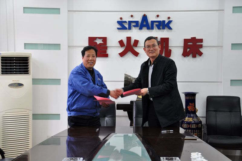 星火機床公司為卓越工程師計劃實踐教學(xué)基地