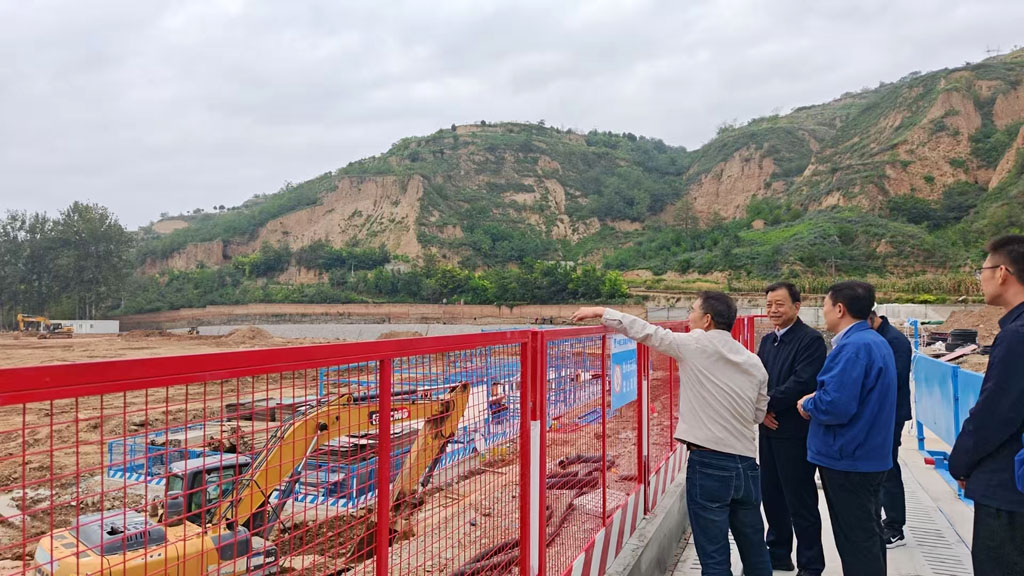 市政協(xié)領(lǐng)導(dǎo)馬勤學(xué)一行來星火數(shù)控調(diào)研