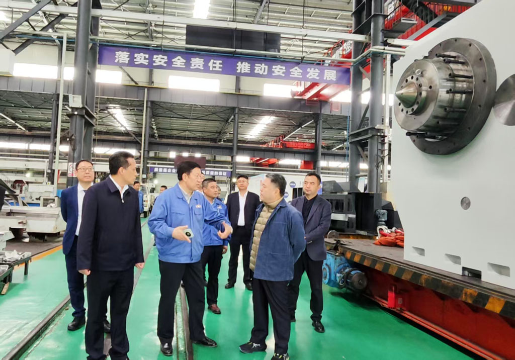 方大集團領(lǐng)導(dǎo)一行蒞臨星火數(shù)控參觀調(diào)研 方大集團領(lǐng)導(dǎo)一行蒞臨星火數(shù)控參觀調(diào)研